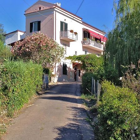 Casa Sul Monte D'oro Scauri (Lazio) Exterior foto